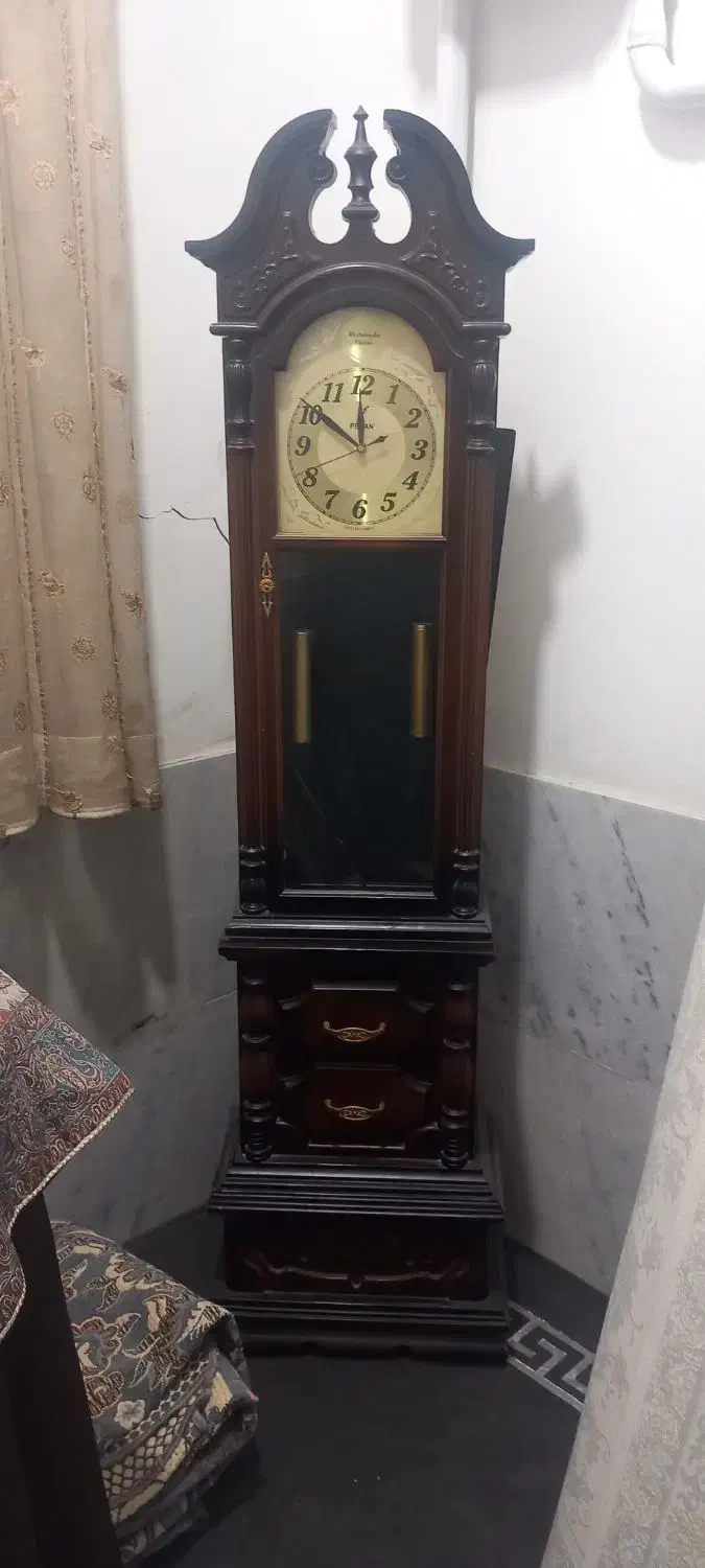 یک ساعت ایستاده جنس چوب  بامیزخاطره|ساعت دیواری و تزئینی|سنندج, |دیوار