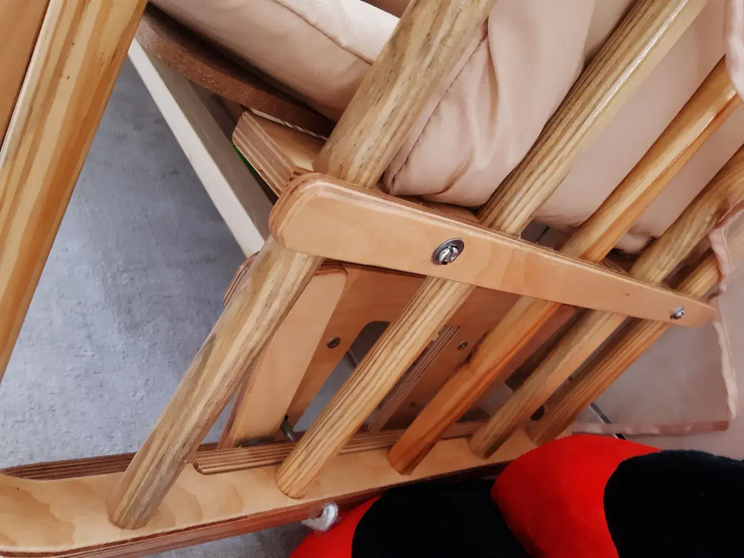 تخت گهواره کنار مادر از برند سلیکا|تخت و صندلی بچه|داران, |دیوار