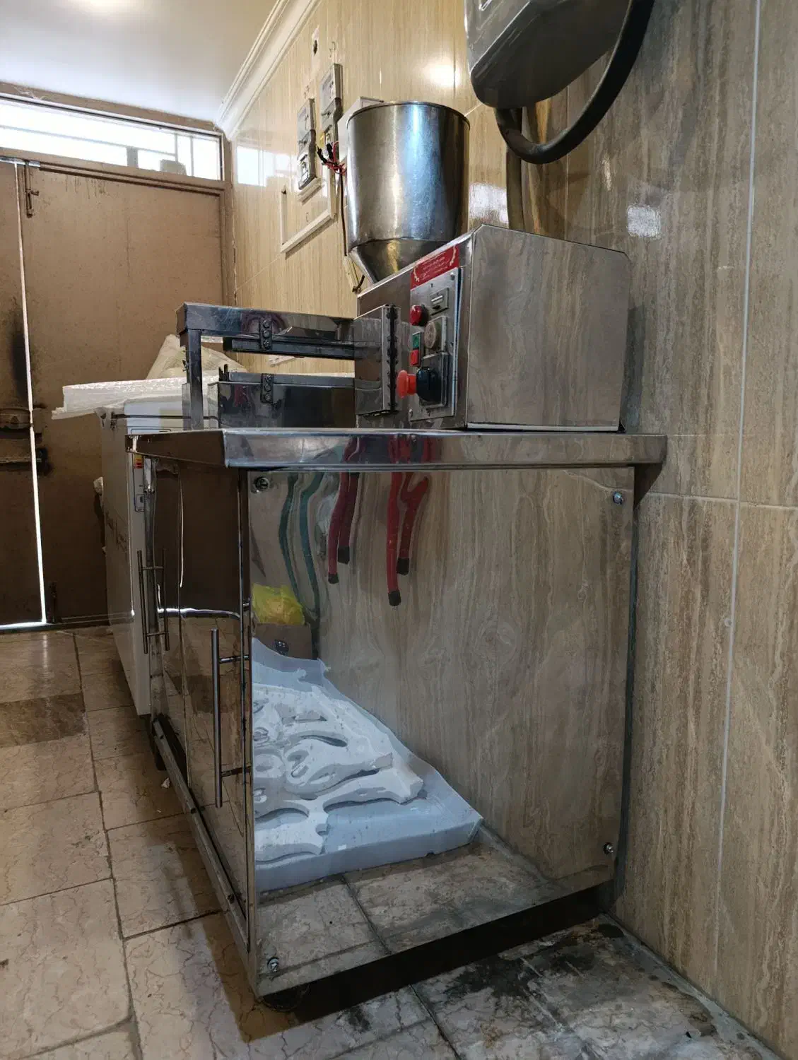 فروش دستگاه کباب سیخ کن به شرط زیر قیمت|کافیشاپ و رستوران|اصفهان, دشتستان|دیوار