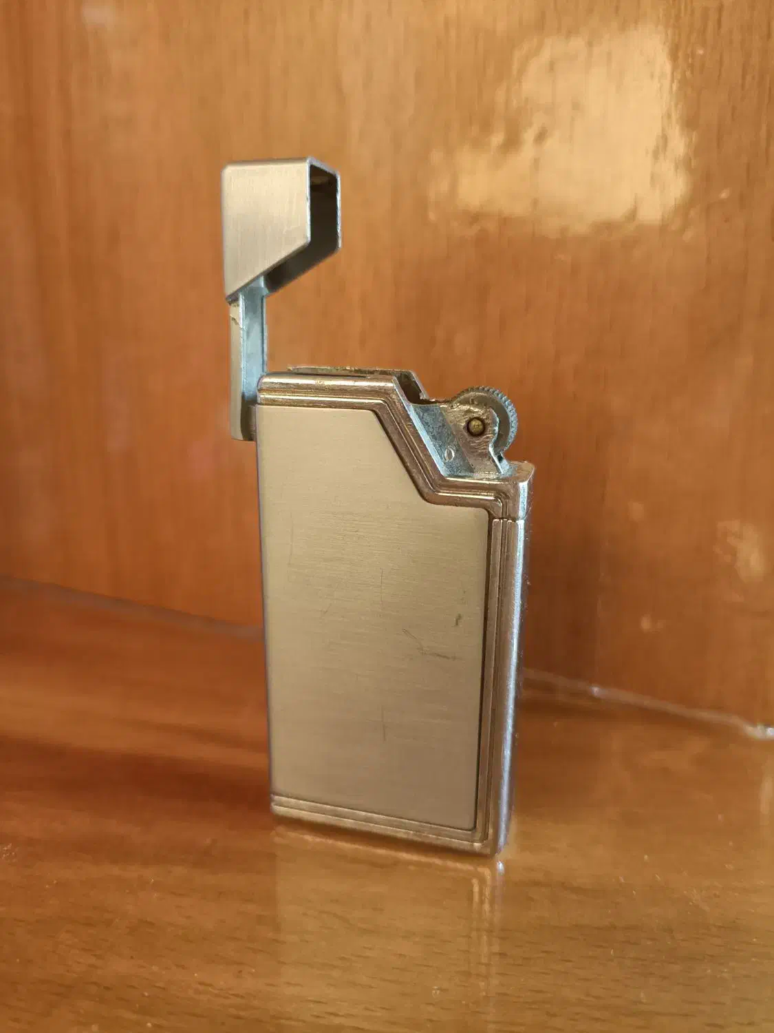 فندک فلزی|کوهنوردی و کمپینگ|شاهین‌شهر, دهخدا|دیوار