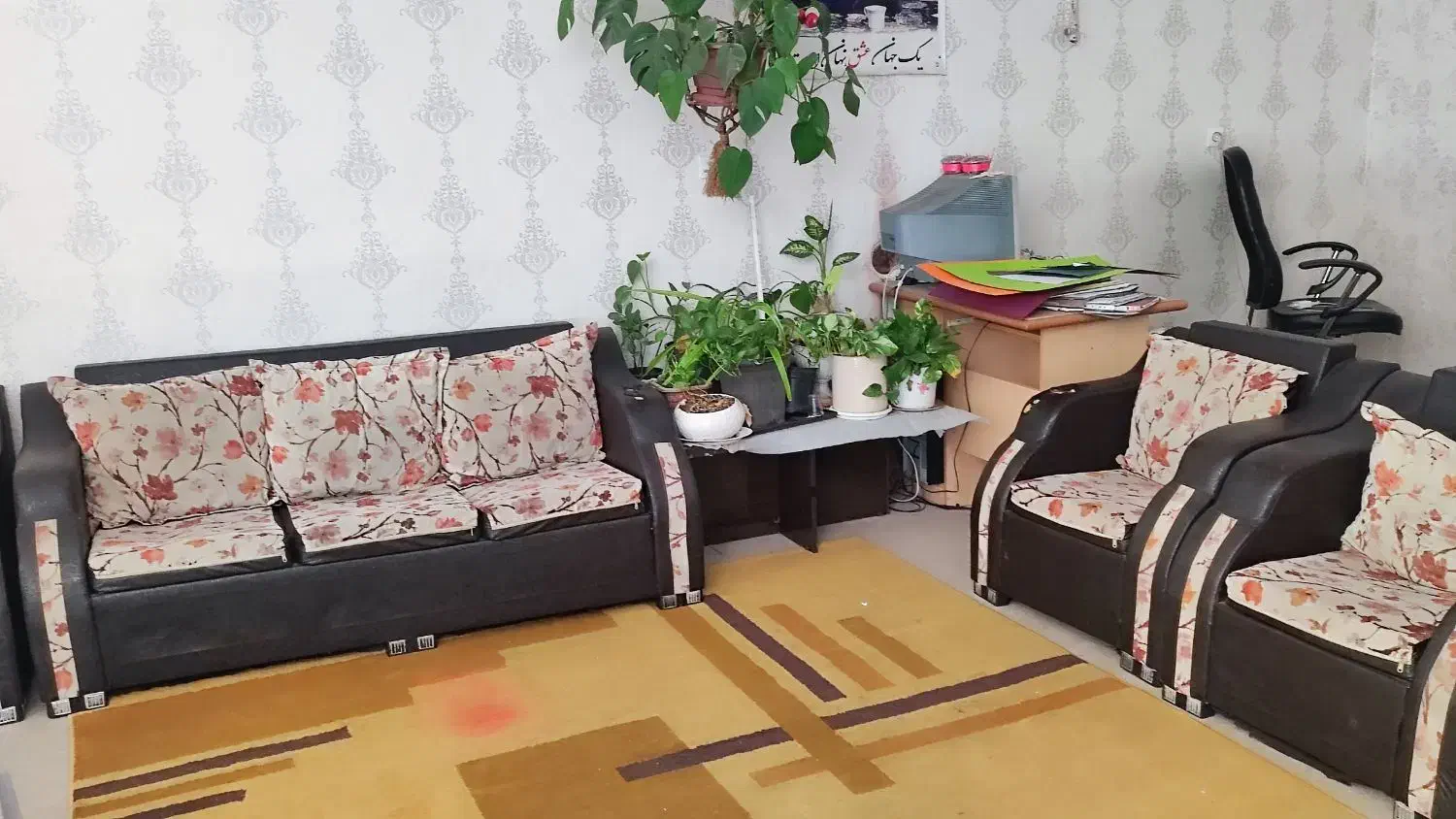 مبل7نفره،تعدادی صندلی نهارخوری،65 عددپنل پیش ساخته|مبلمان خانگی و میز عسلی|شیراز, شهرک مخابرات|دیوار