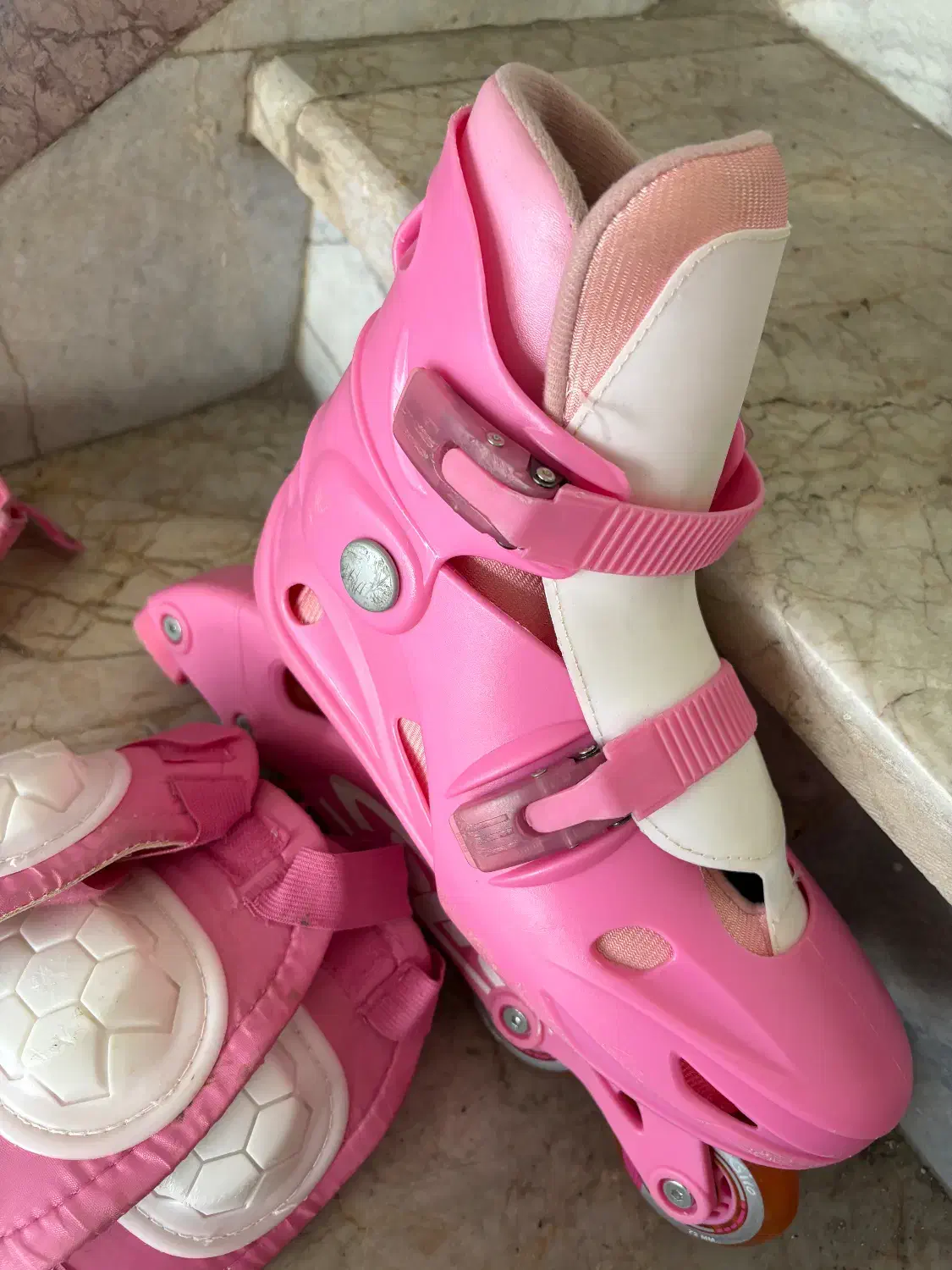 اسکیت کاملا سالم با تمام وسایلش|دوچرخه، اسکیت، اسکوتر|رشت, خمیران زاهدان|دیوار