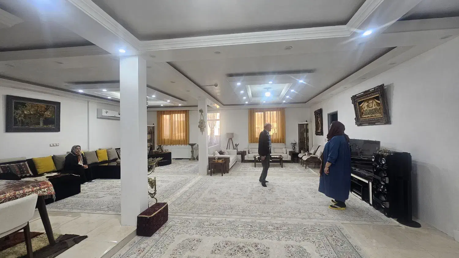 اپارتمان ۲۰۰ متری خیابان شکوفه|فروش آپارتمان|خرمآباد, |دیوار