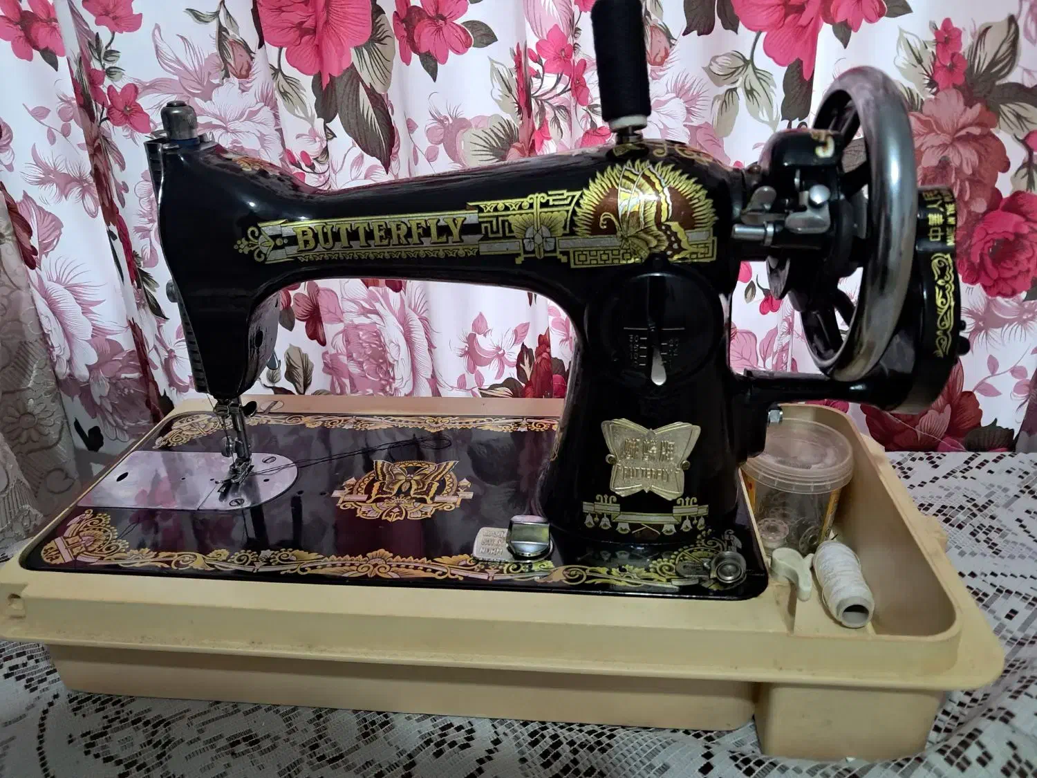 چرخ خیاطی با میز فلزی سنگین|چرخ خیاطی و ریسندگی|آمل, |دیوار