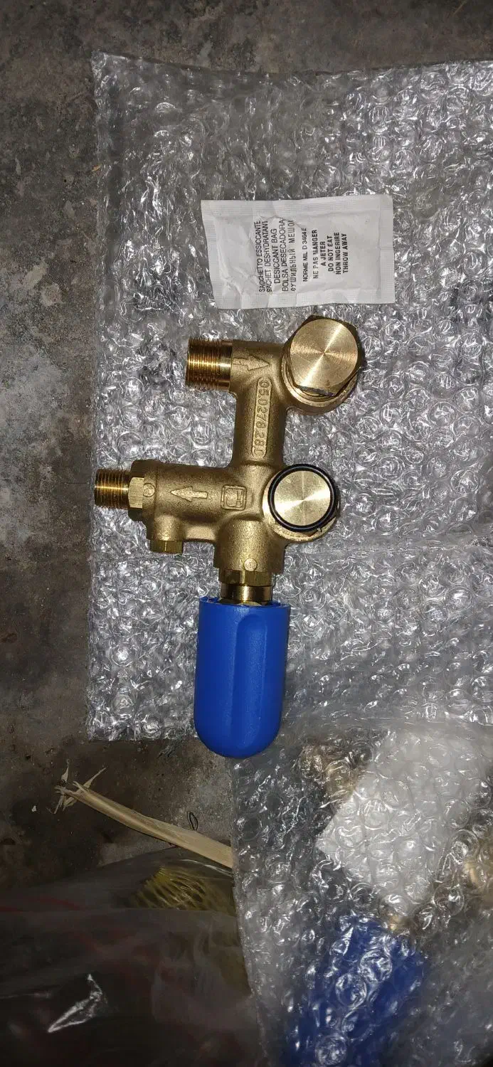 تعدادی از وسایل پمپ کارواش|ابزارآلات|خمام, |دیوار