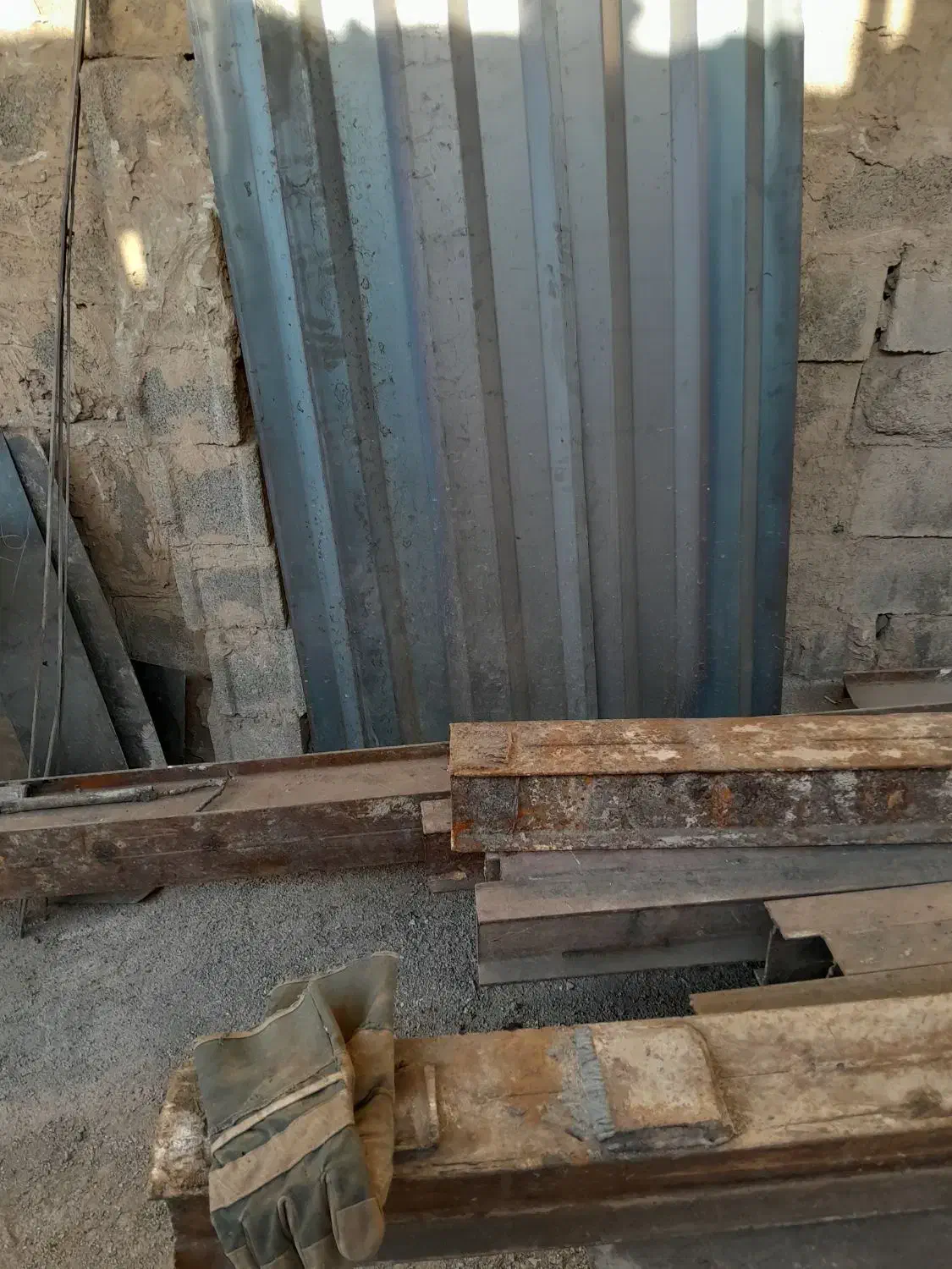 خریدار و فروش انواع آهن آلات  نو  ودست دوم|مصالح و تجهیزات ساختمان|قرچک, میرزائی شمالی|دیوار