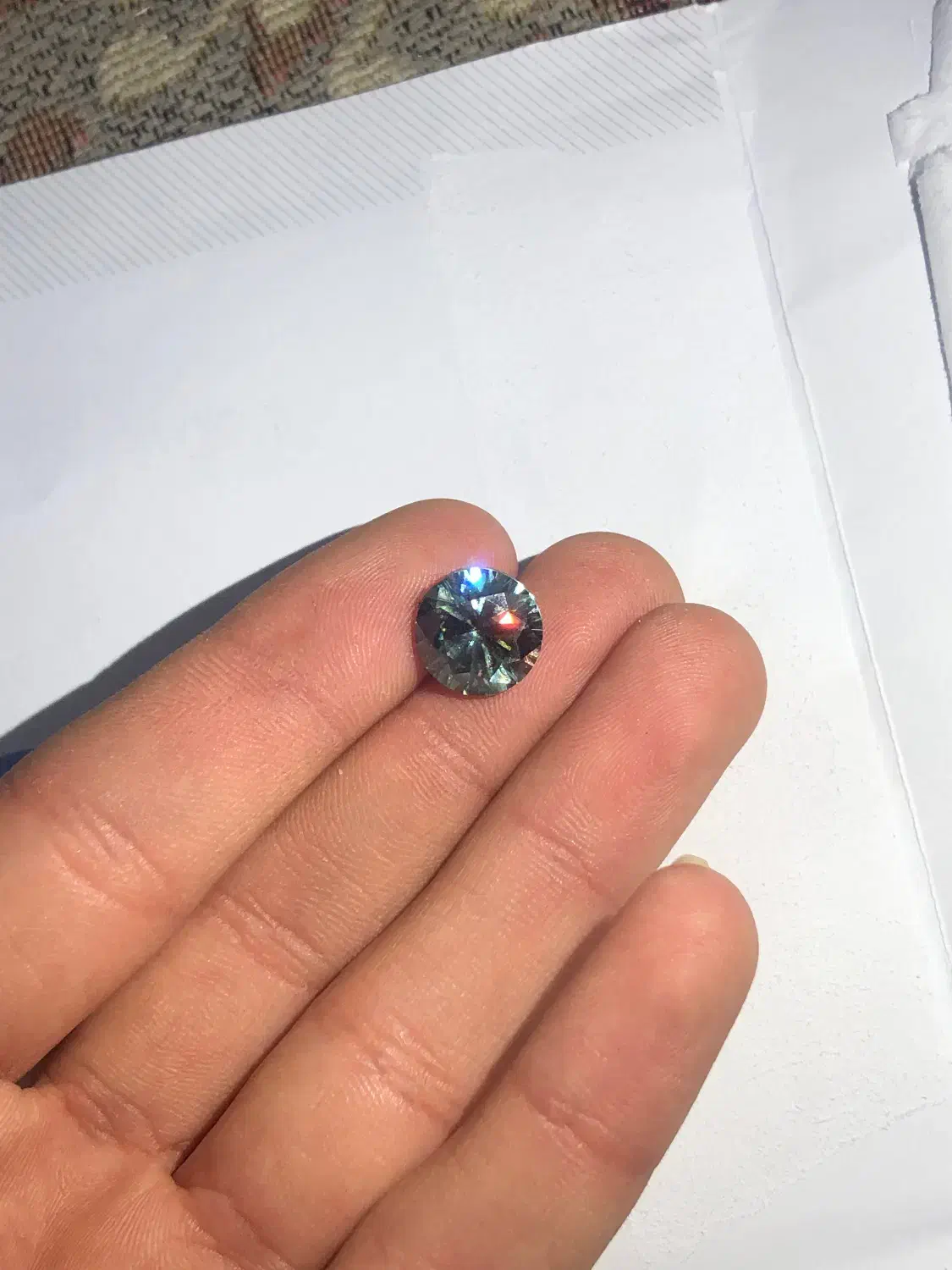 سنگ الماس موزنایت‌|جواهرات|یزد, |دیوار