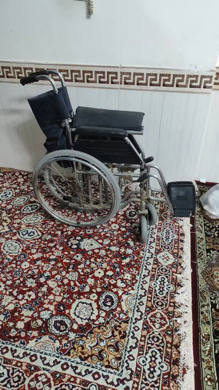 یک عدد ویلچر نو نو|آرایشی، بهداشتی، درمانی|قم, آذر (نکویی)|دیوار