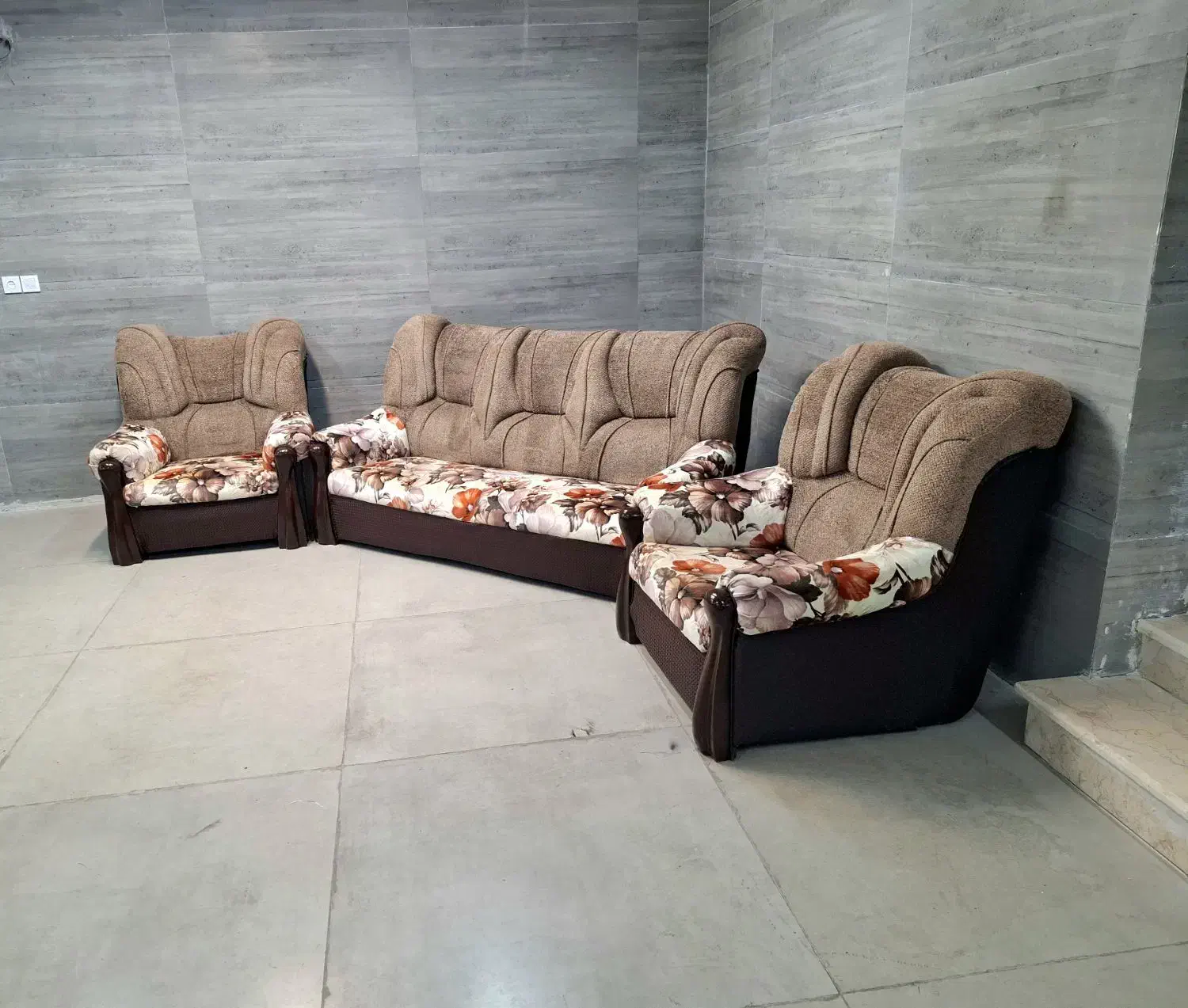 مبل نیم ست دست دوم تمیز|مبلمان اداری|اصفهان, جلالیه|دیوار