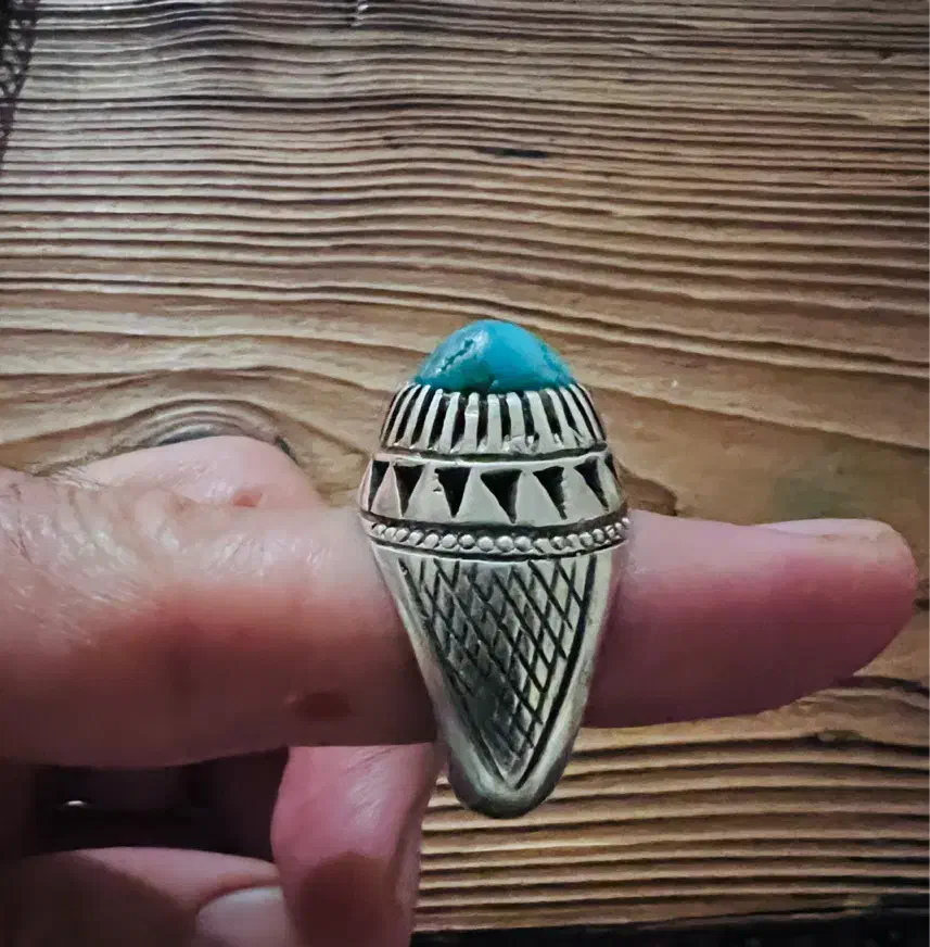 انگشتر نقره با رکاب دست ساز|جواهرات|رشت, گلباغ نماز|دیوار