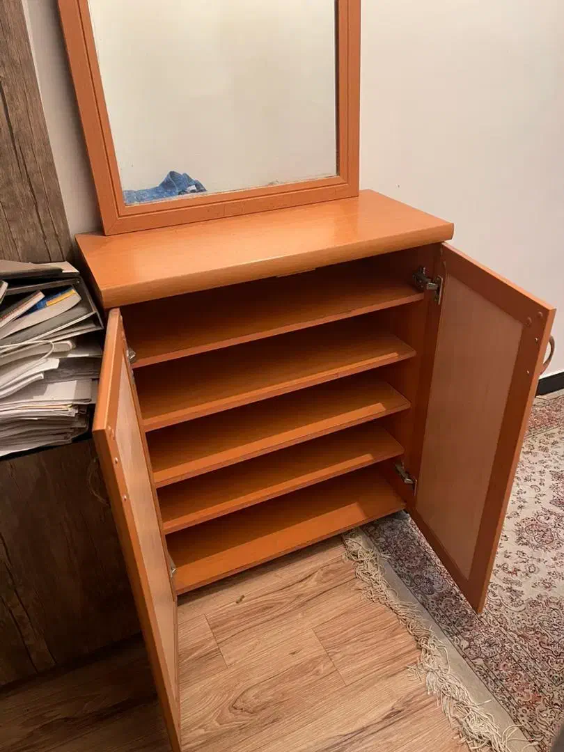 جاکفشی|جاکفشی، کمد، دراور|رشت, شهرک پردیسان|دیوار