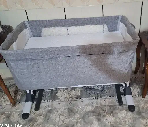 گهواره کنار مادر|تخت و سرویس خواب|قم, پردیسان|دیوار