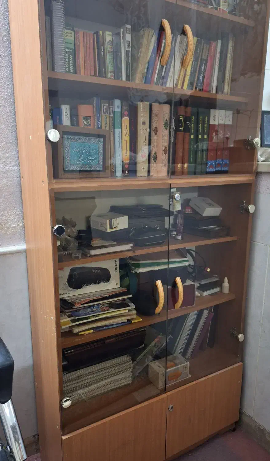 کتابخانه و ویترین|کتابخانه، شلف، قفسه‌های دیواری|قم, زنبیل آباد|دیوار