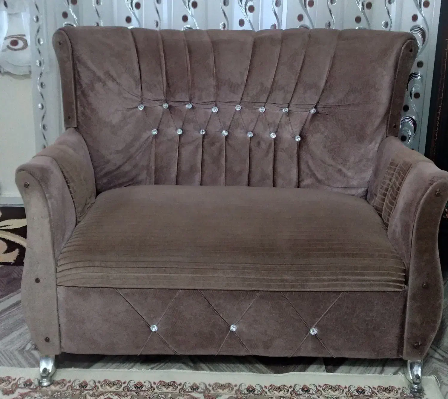 مبل راحتی۷نفره|مبلمان خانگی و میز عسلی|میانه, |دیوار