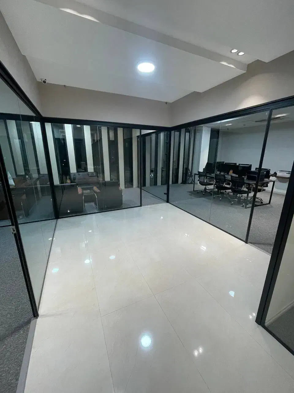 شیشه سکوریت ، تولید کننده مجری پارتیشن اداری|خدمات پیشه و مهارت|مشهد, راهنمایی|دیوار