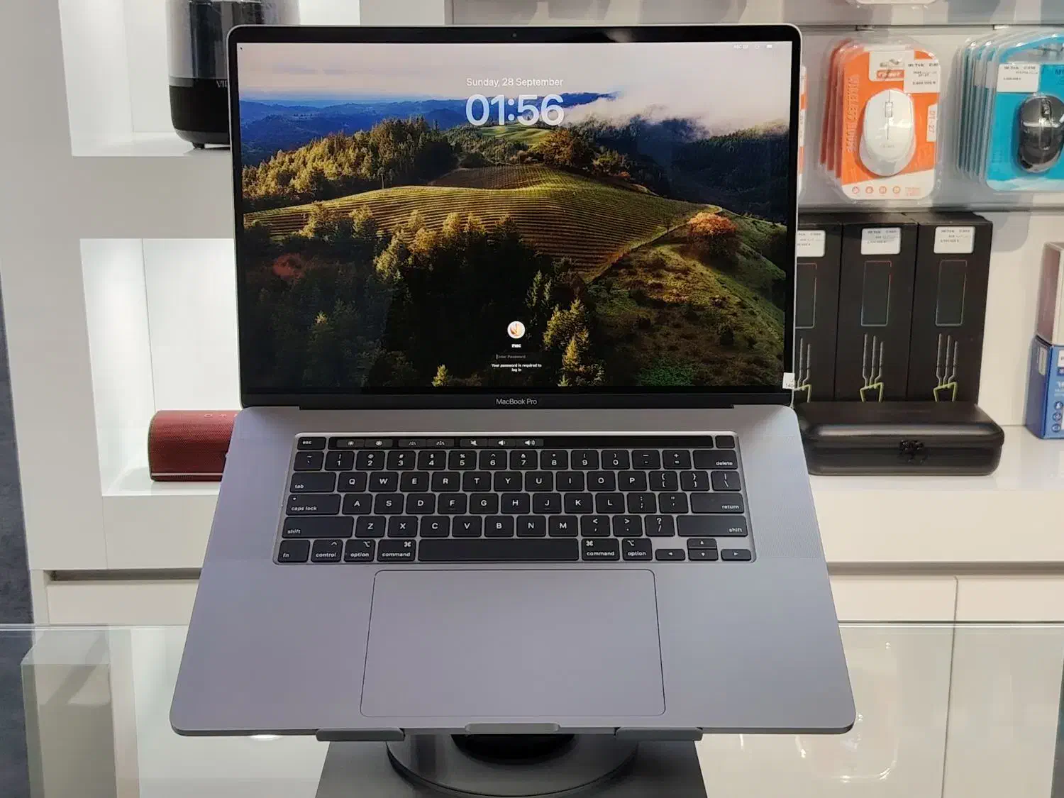 MacBook Pro 2019 16 گرافیکدار i9|رایانه همراه|کرمان, |دیوار