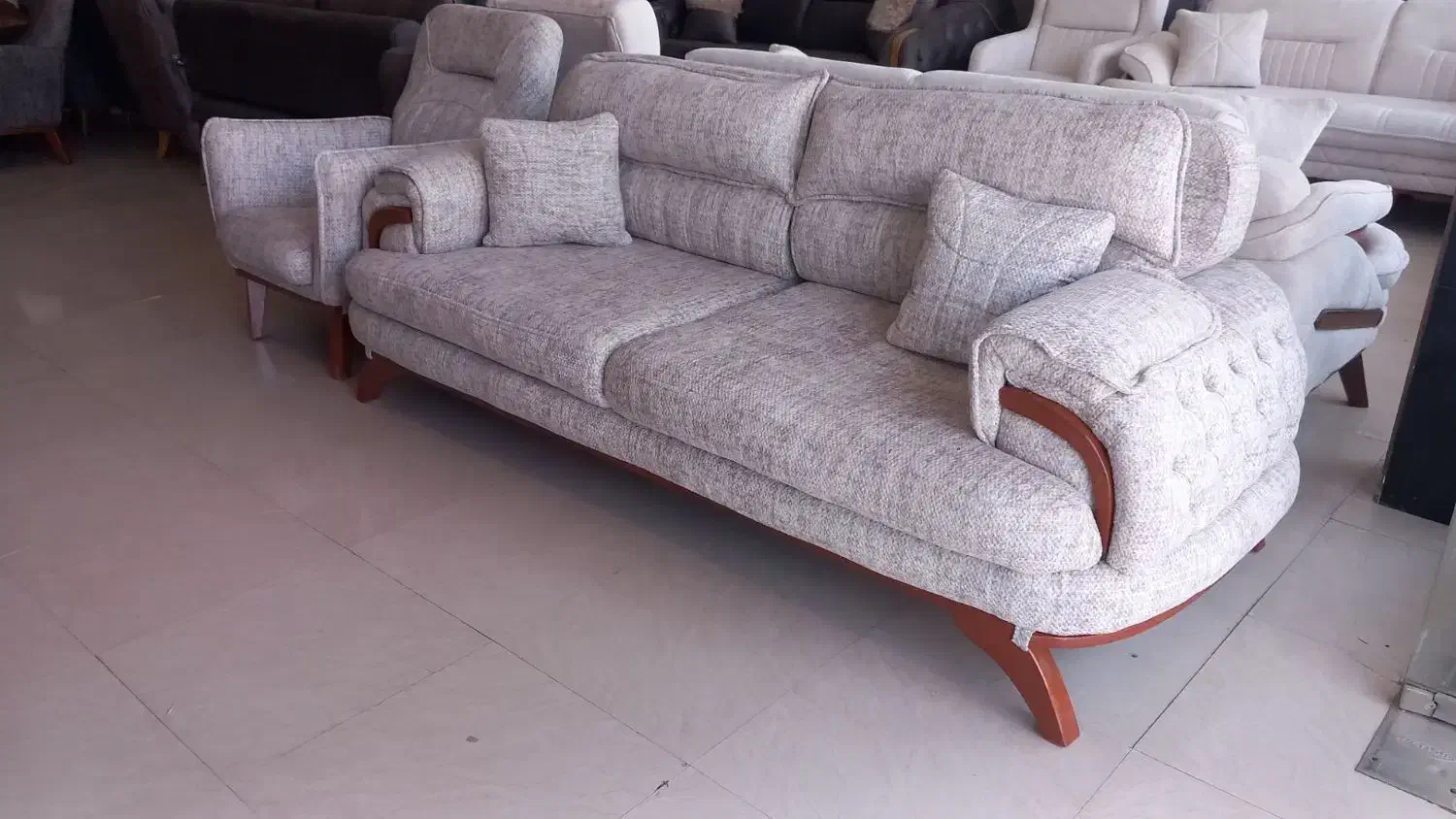 شیک وبروز|مبلمان خانگی و میز عسلی|کرمان, |دیوار