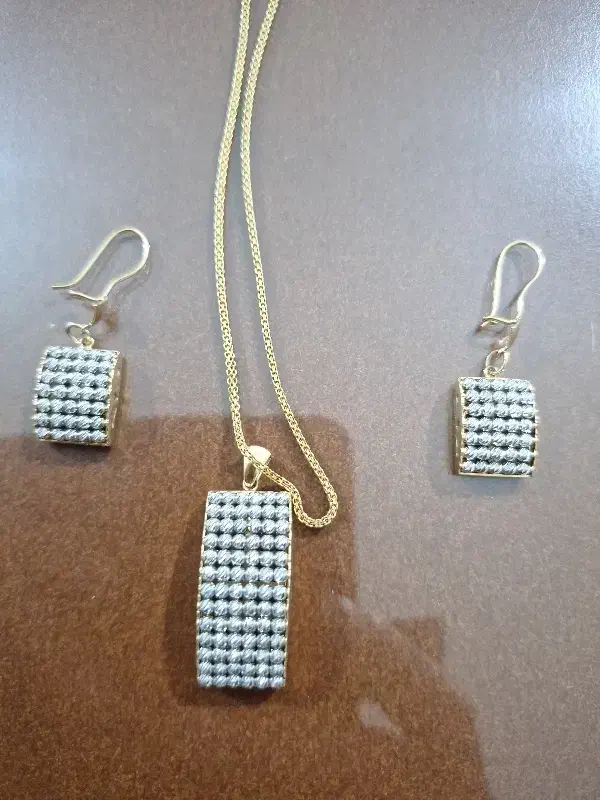 نیم ست طلا در حد نو|جواهرات|قیدار, |دیوار