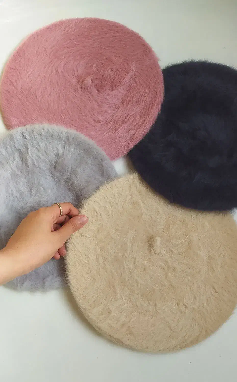 کلاه فرانسوی پشمی|لباس|رشت, کوی یخ|دیوار