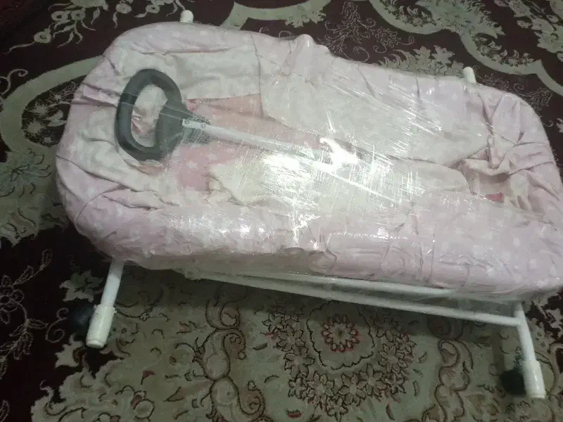 گهواره بچه چرخ دار متحرک با قابلیت تنظیم ارتفاع|کالسکه و لوازم جانبی|گرگان, |دیوار