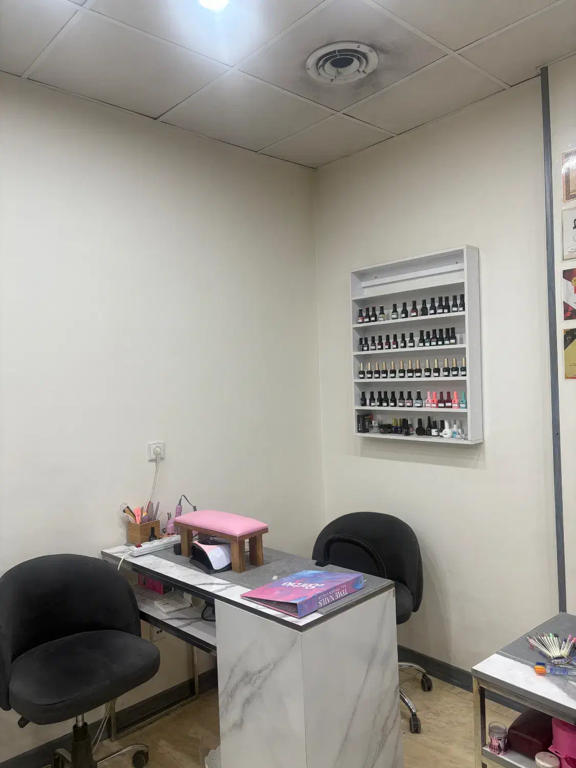 استند ناخن در حد نو|آرایشگاه و سالن‌های زیبایی|تهران, مرزداران|دیوار