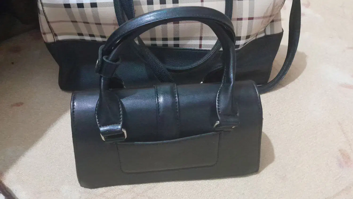 کیف|کیف، کفش، کمربند|رودسر, |دیوار