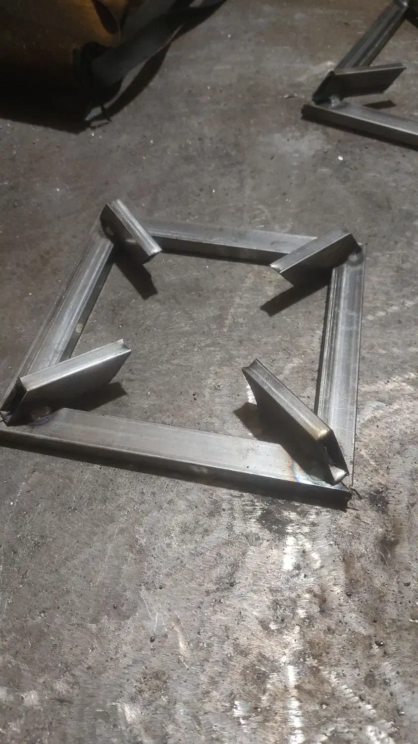 به یک همکار نیازمندم|استخدام صنعتی، فنی، مهندسی|تبریز, |دیوار