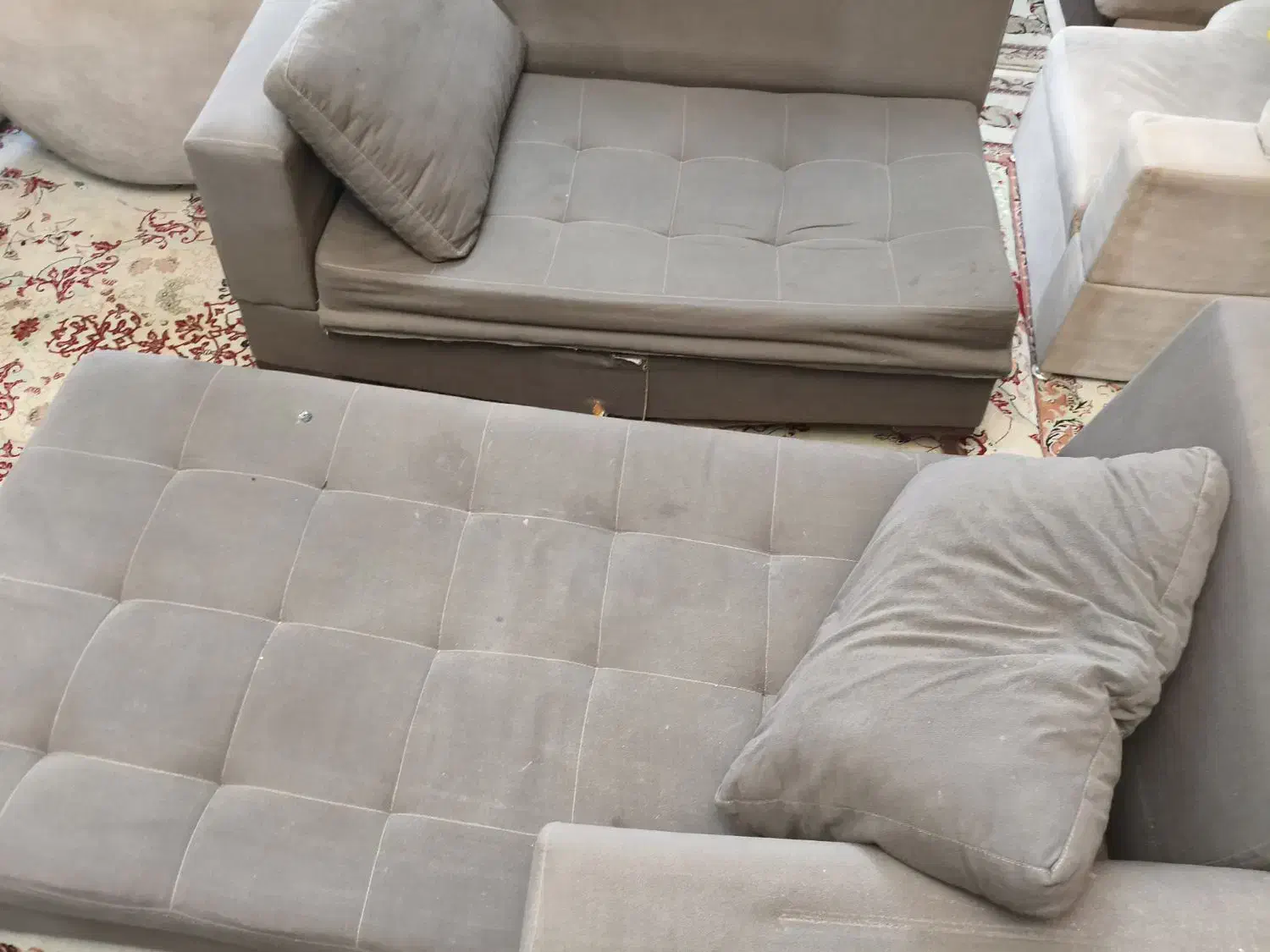 دو عدد مبل در حد نو|مبلمان خانگی و میز عسلی|شیراز, شهرک جماران|دیوار