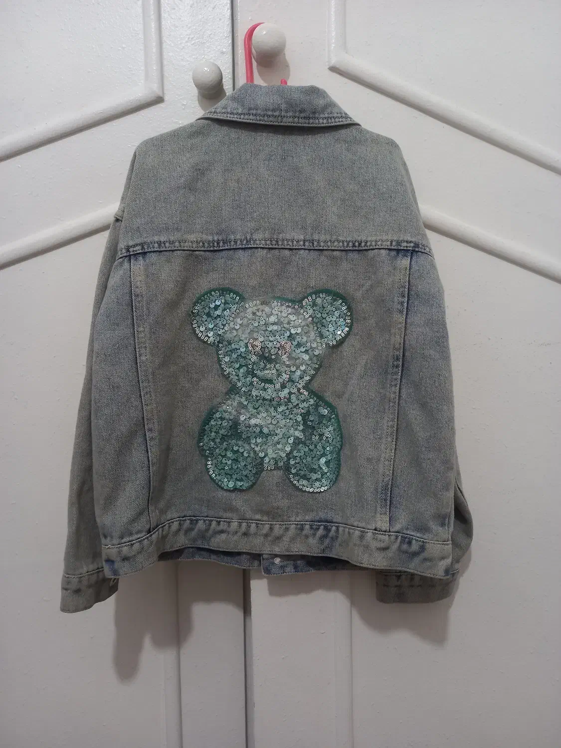 کت لی|لباس|رشت, استقامت ۱|دیوار