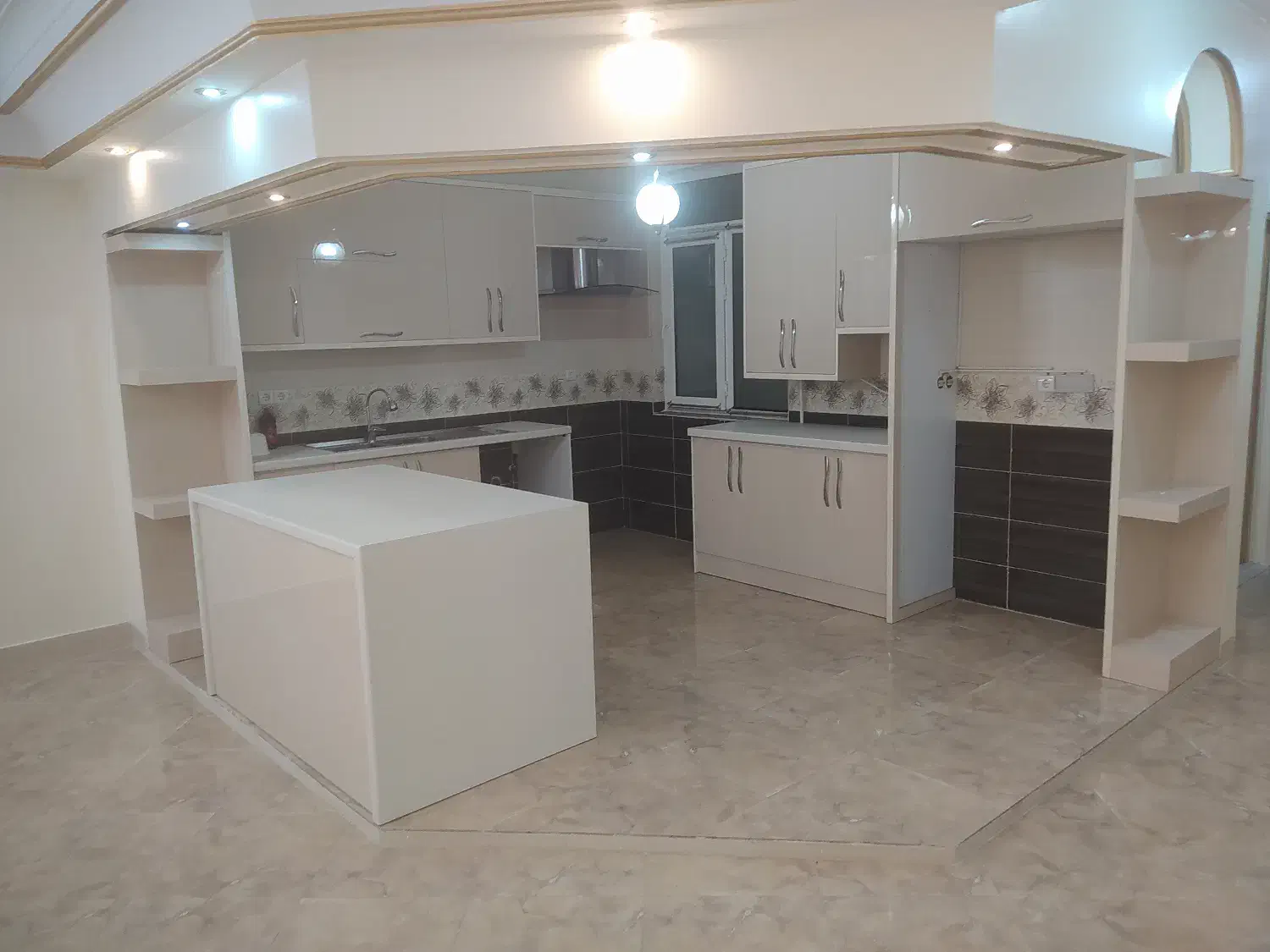 آپارتمان/145 متری/4 خواب (مرکز شهر)|اجارهٔ آپارتمان|ساوه, |دیوار