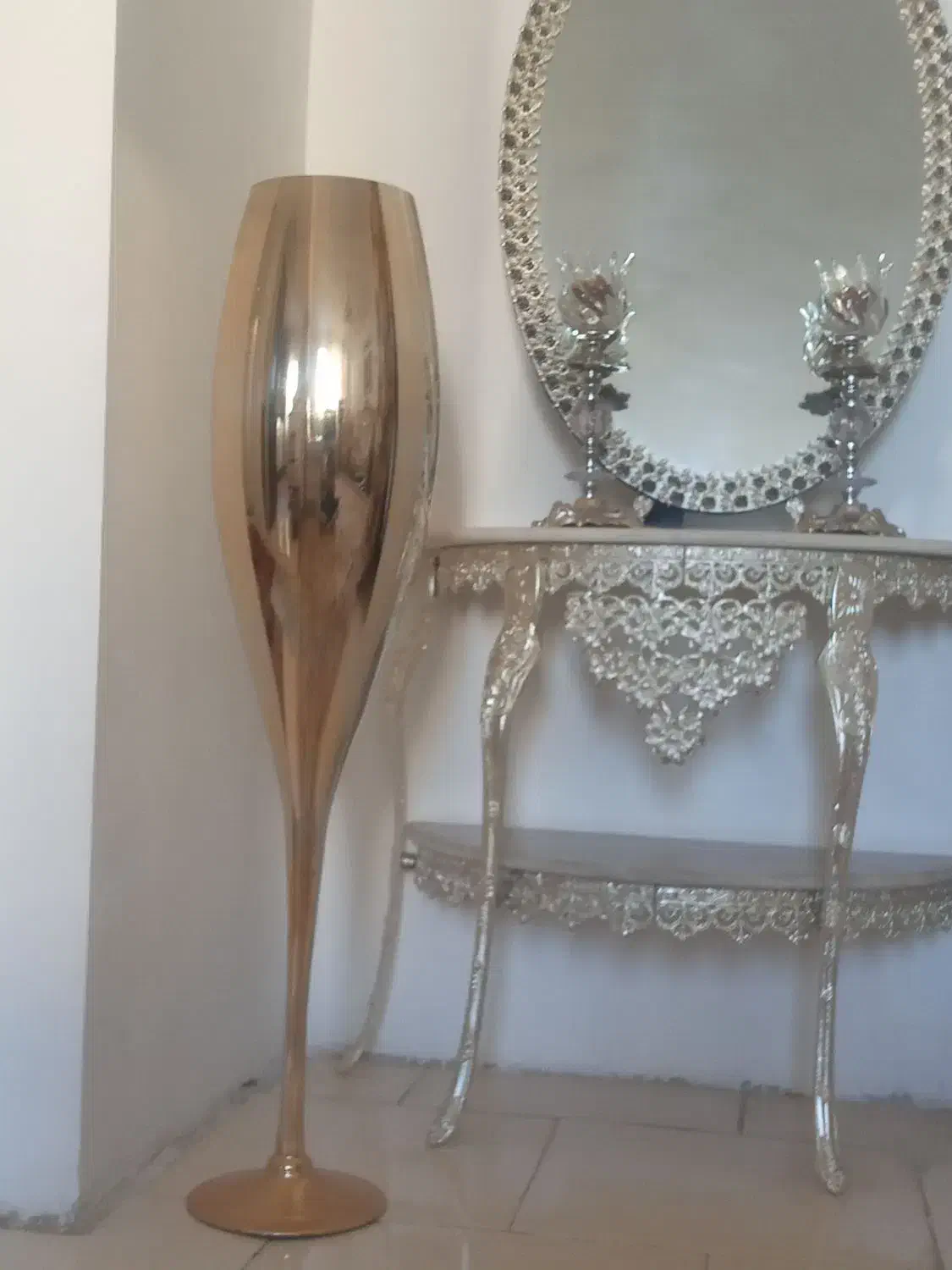 گلدان  زیبا وسالم|گل و گیاه طبیعی|گلبهار, شهر جدید گلبهار|دیوار