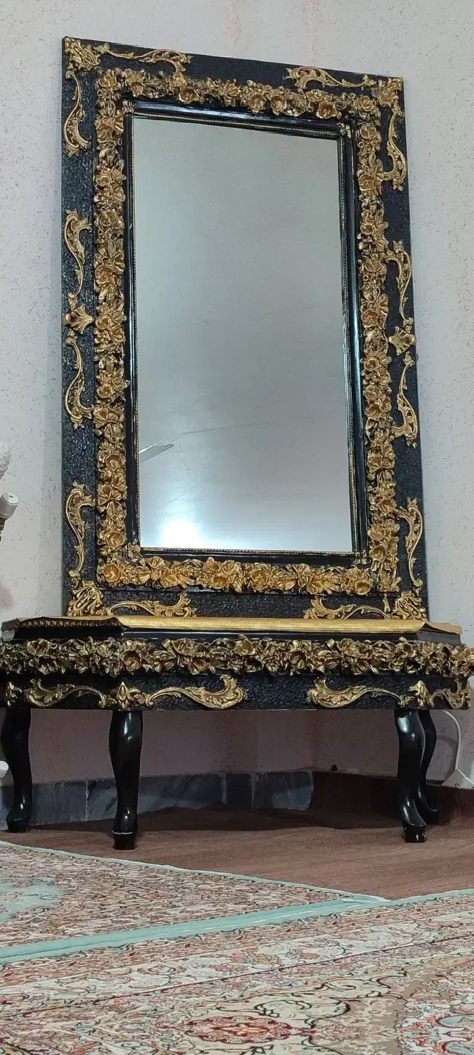 اینە|آینه|کیاسر, |دیوار