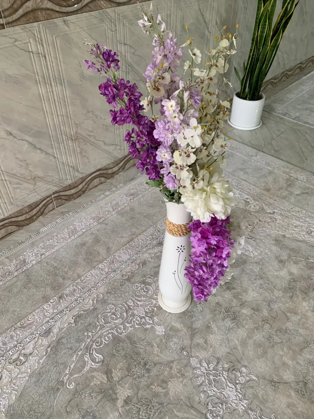 گل مصنوعی به همراه گلدان|گل مصنوعی|قم, انسجام|دیوار