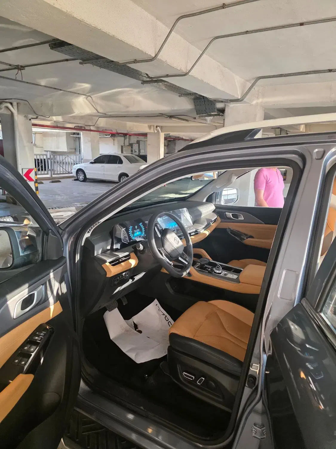 اینفینیت اکسپلورر 2023|خودرو سواری و وانت|تهران, فلسطین (میدان انقلاب)|دیوار