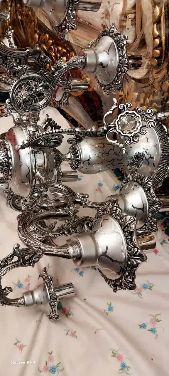 یک عدد لوستر برنزی رنگ سیلور با طراحی زیبا|لوستر و چراغ آویز|همدان, |دیوار