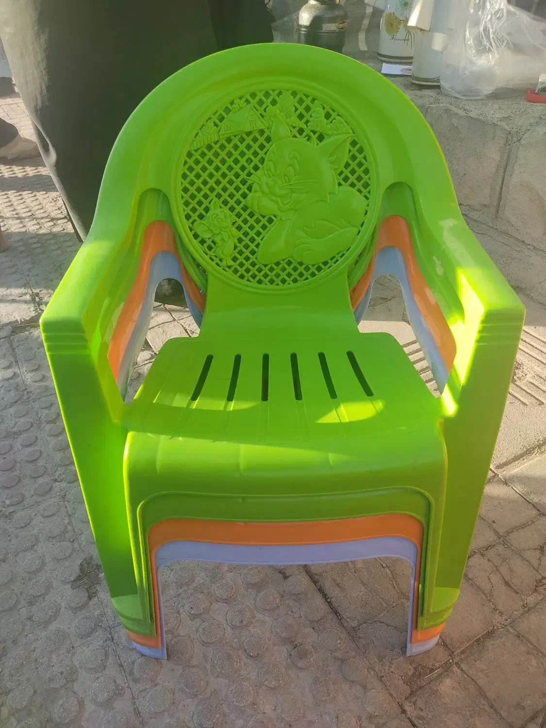 صندلی پلاستیکی کودک و نوجوان|تخت و صندلی بچه|فیروزآباد (فارس), |دیوار