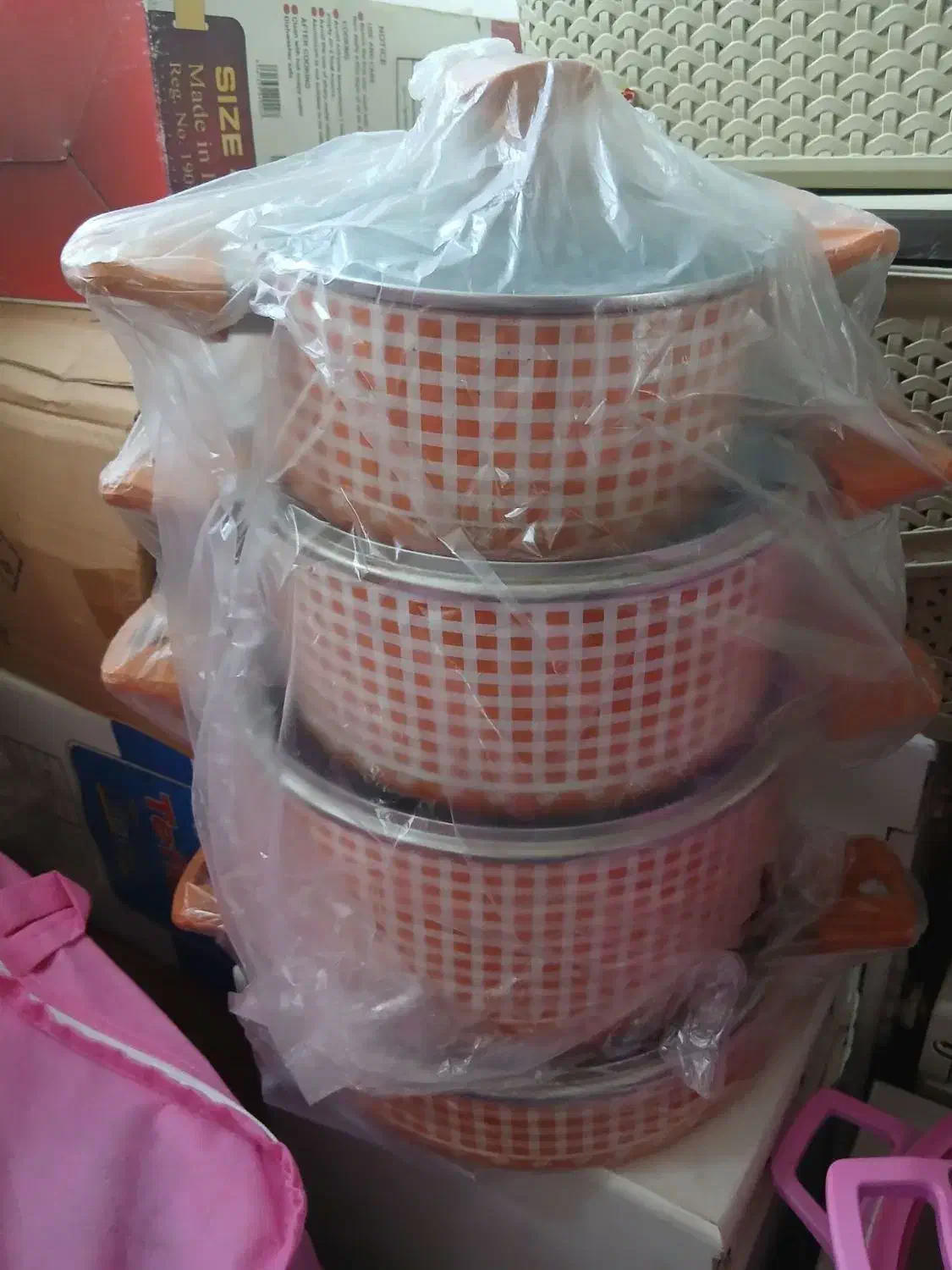 قابلمه تفلون در حد نو|ظروف پختوپز|ساوه, |دیوار