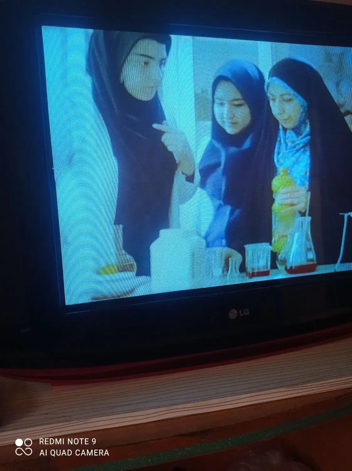 یک دستگاه تلویزیون 29 الجی رنگ مشکی|تلویزیون و پروژکتور|گلبهار, شهر جدید گلبهار|دیوار