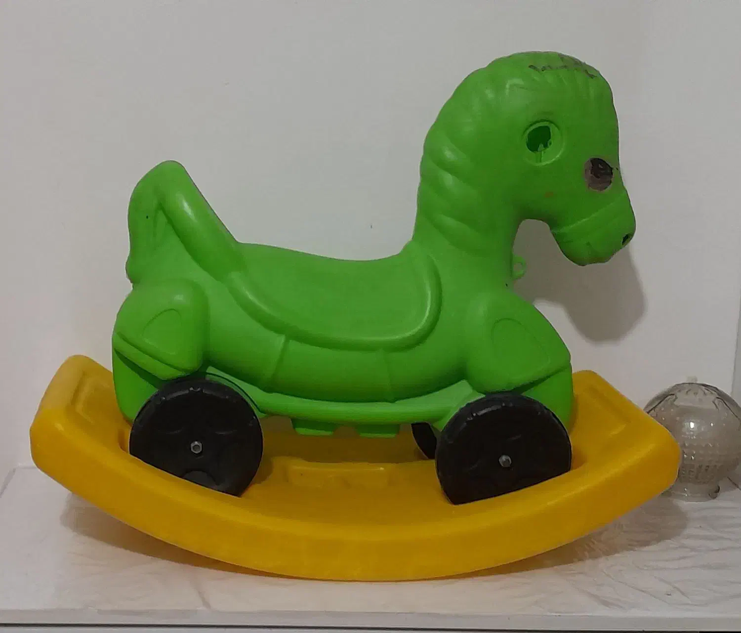 اسب متحرک|اسباب‌بازی بچه|سلماس, |دیوار