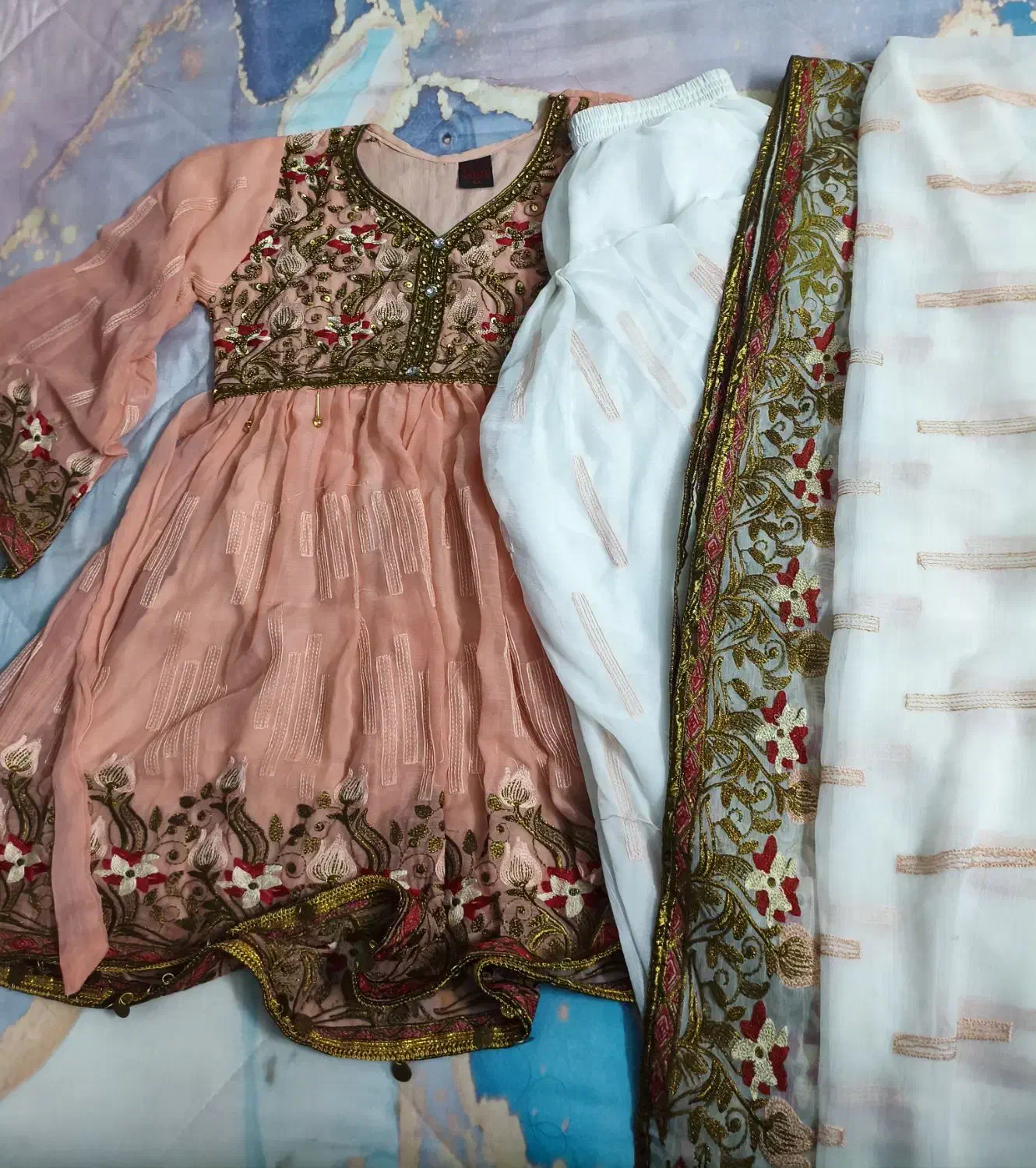 لباس مجلسی نو|لباس|باغستان, |دیوار