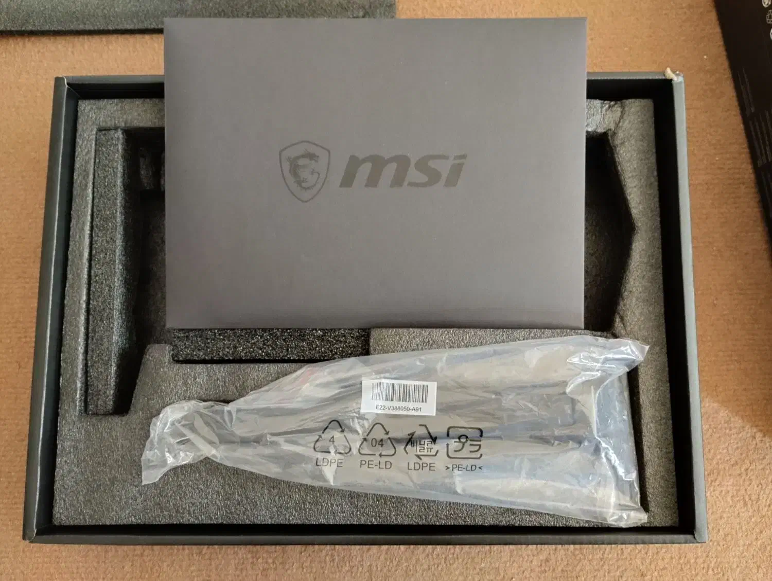گرافیک گیمینگ RX 6800 16 GB|قطعات و لوازم جانبی رایانه|خوی, |دیوار