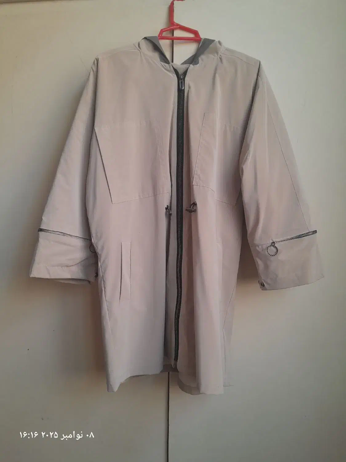 لباس های تمیز در حد نو|لباس|شاهین‌شهر, عطار|دیوار