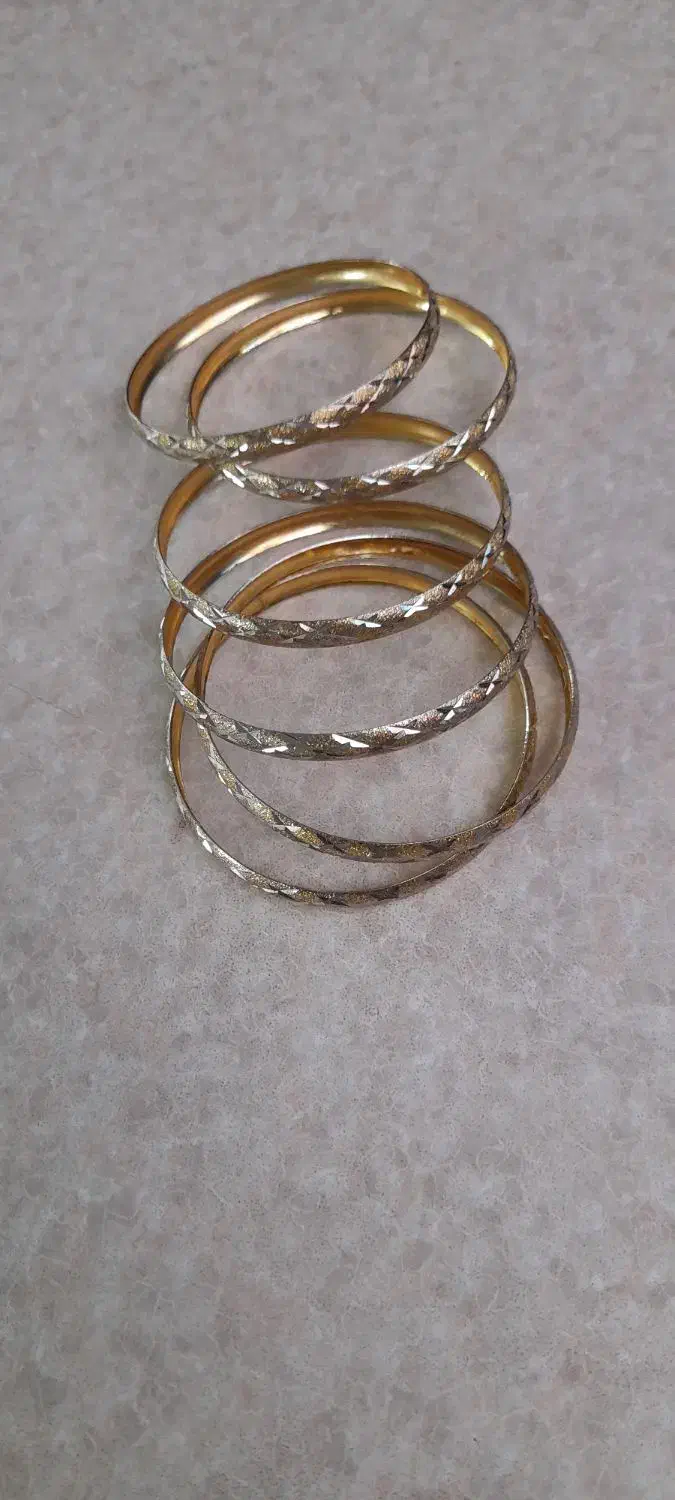 النگو|بدلیجات|کرج, بنیاد|دیوار