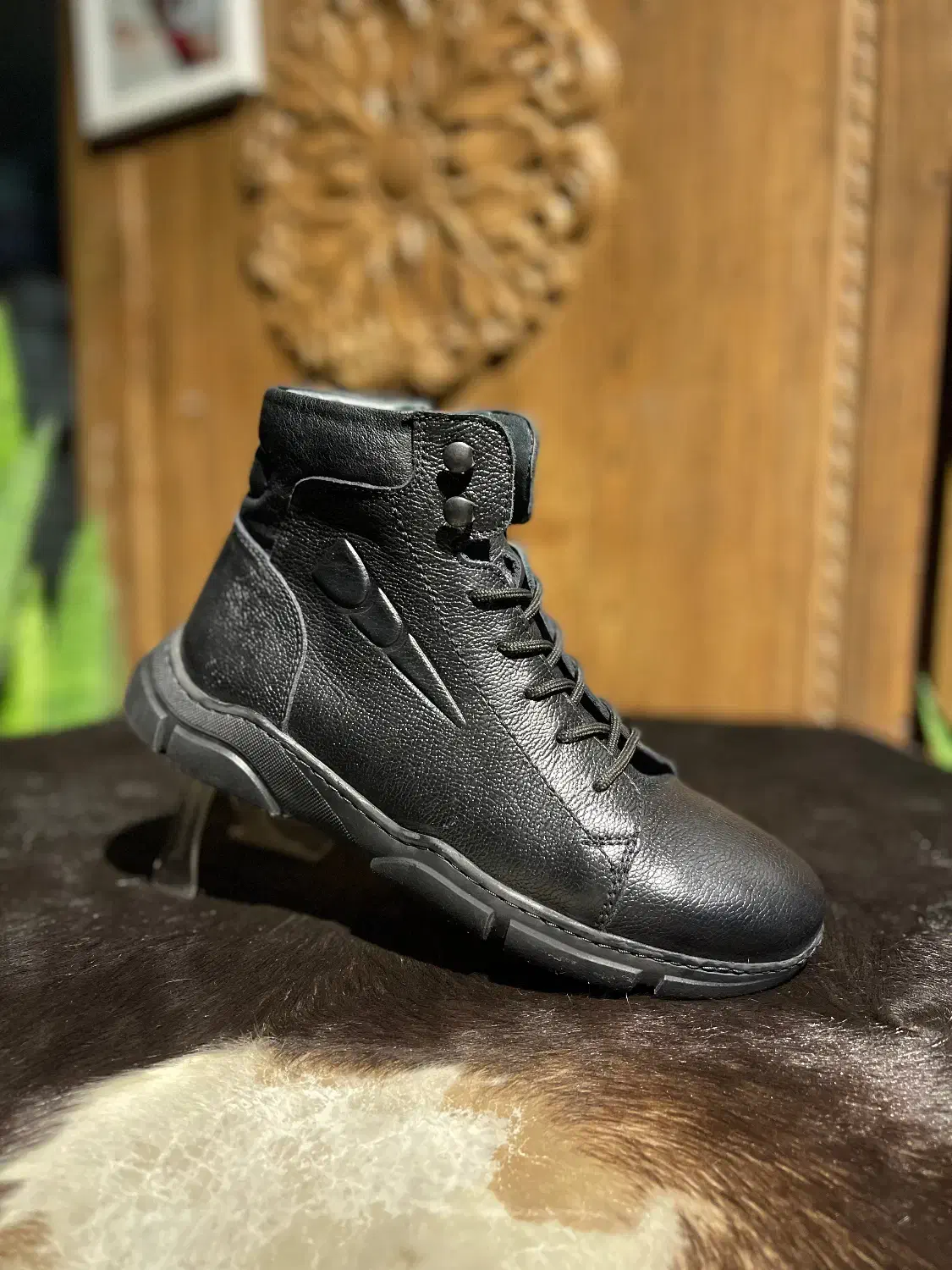 بوت چرم طبیعی گاوی شمس|کیف، کفش، کمربند|قم, صفائیه|دیوار