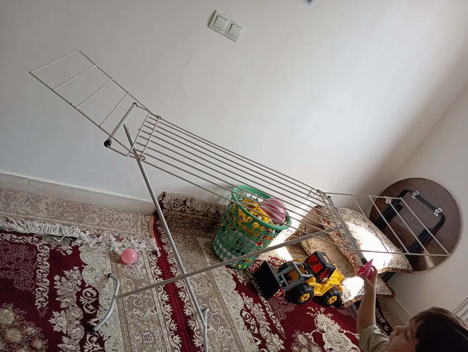 رخت آویز بزرگ نو|بندرخت و رخت‌آویز|شیراز, شهرک گلستان|دیوار