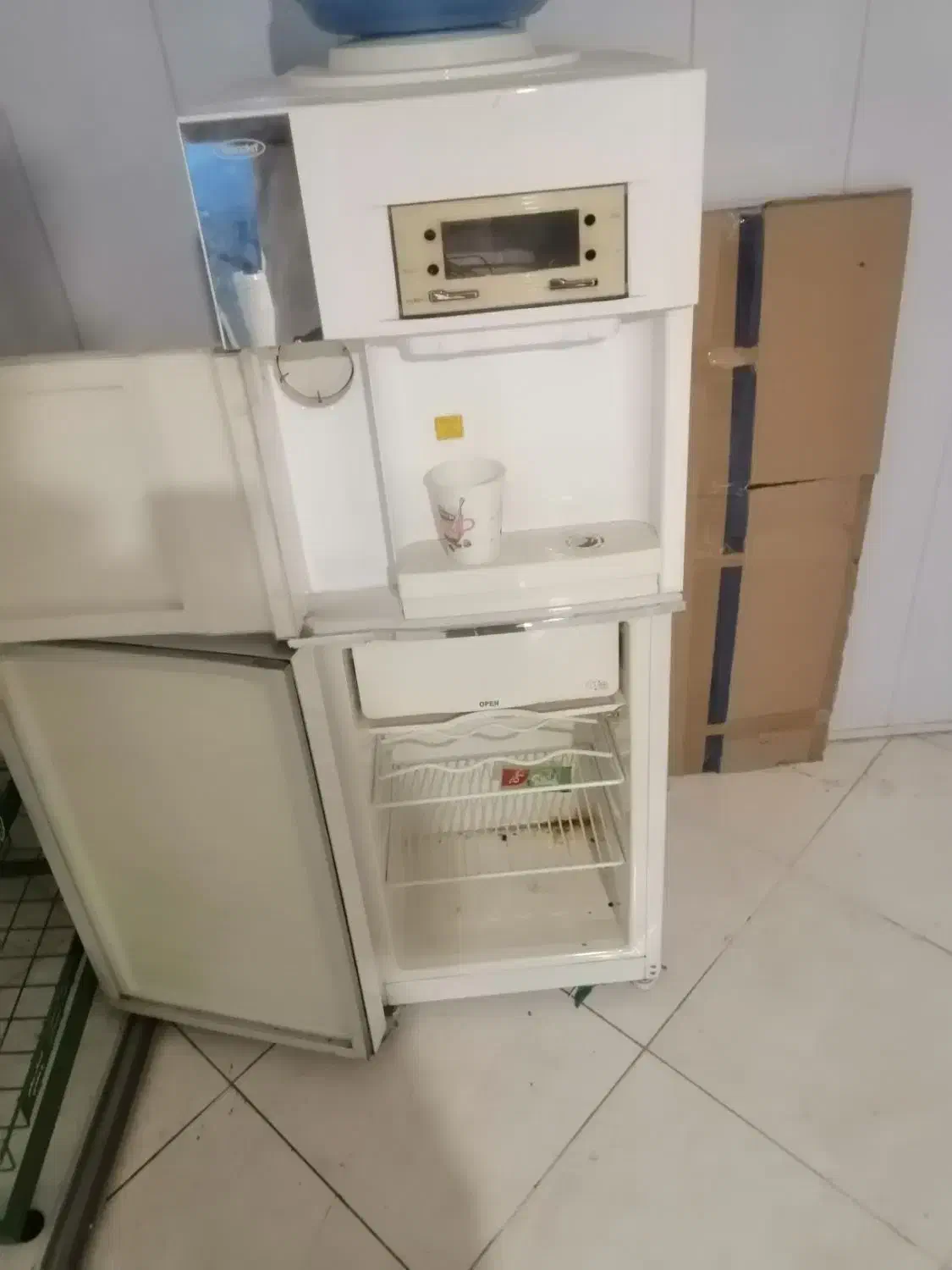 آبسردکن و یخچال و آب جوش|آب‌سردکن و تصفیه آب|اسلام‌شهر, باغ فیض|دیوار