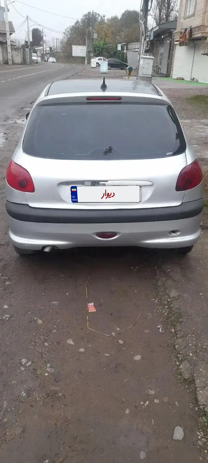 ۲۰۶ معاوضه فقط با نیسان وانت|خودرو سواری و وانت|رشت, سعدی (تختی)|دیوار