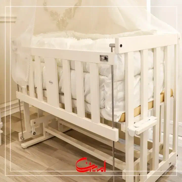 تخت و گهواره کنار تخت مادر|تخت و صندلی بچه|شاهین‌شهر, خانه کارگر|دیوار