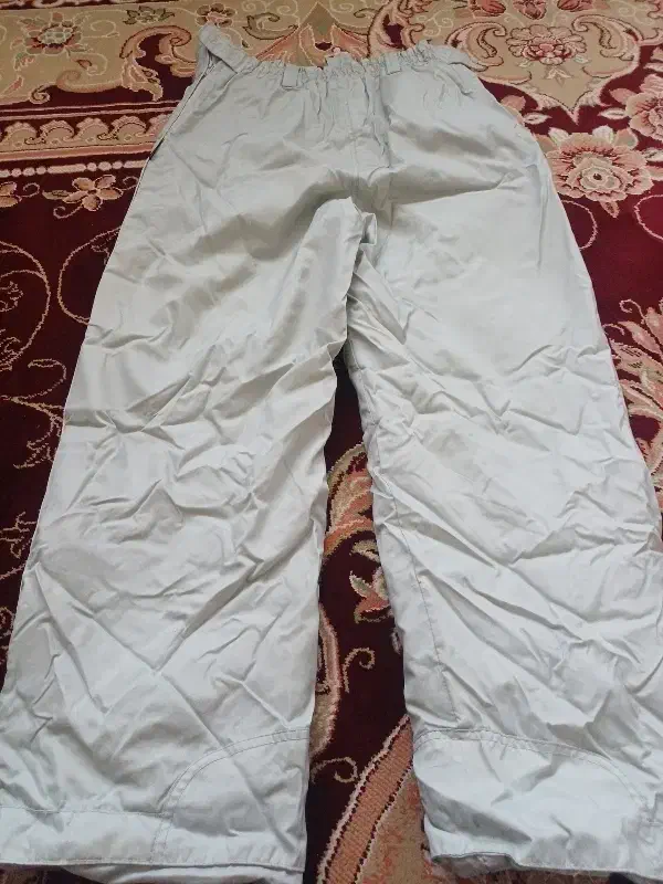 شلوار باد گیر|لباس|نیشابور, گنبد سبز|دیوار