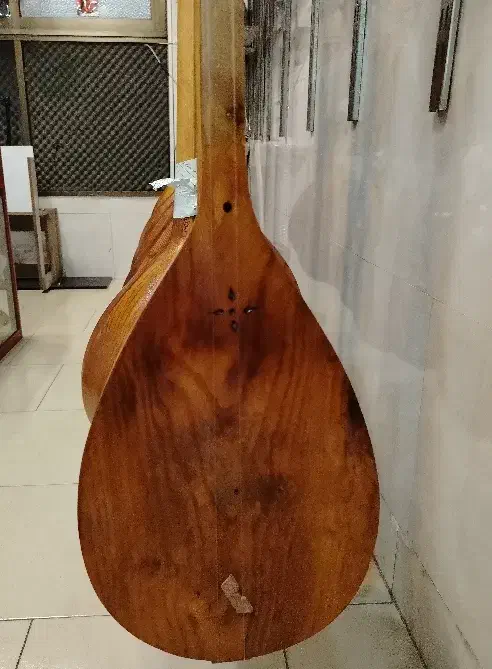 دوتار دنبوره دمبوره افغانستان|سازهای سنتی|اصفهان, بهارستان|دیوار